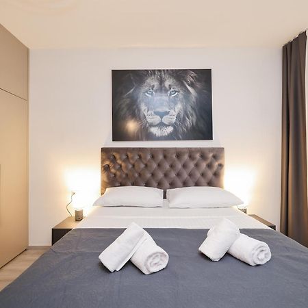 Classy Apartments In City Centar Задар Екстер'єр фото